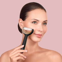 MicroNeedle Face & Body Roller 9 in 1   MicroNeedle Face & Body Roller 9 in 1   2